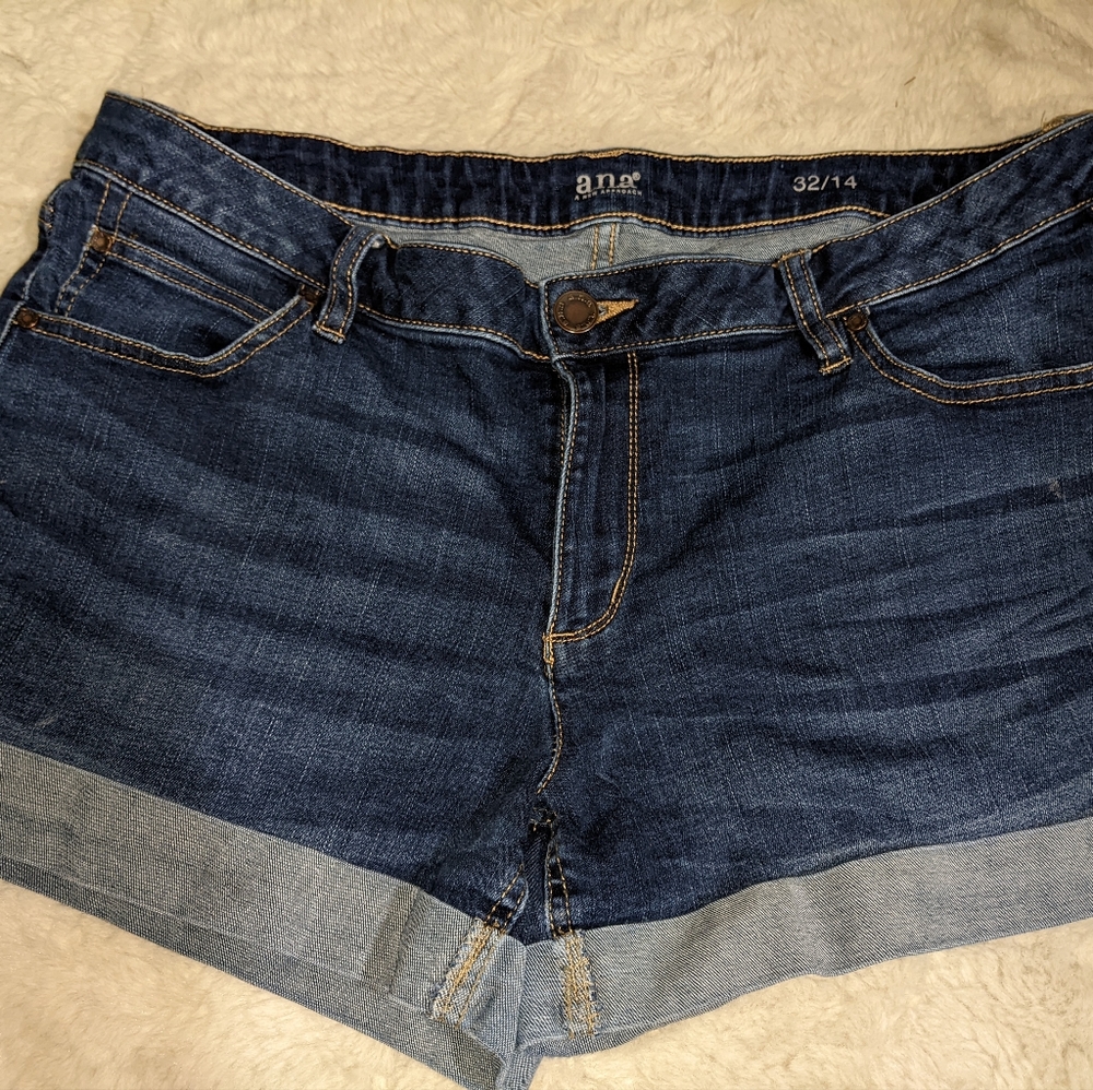 a.n.a shorts